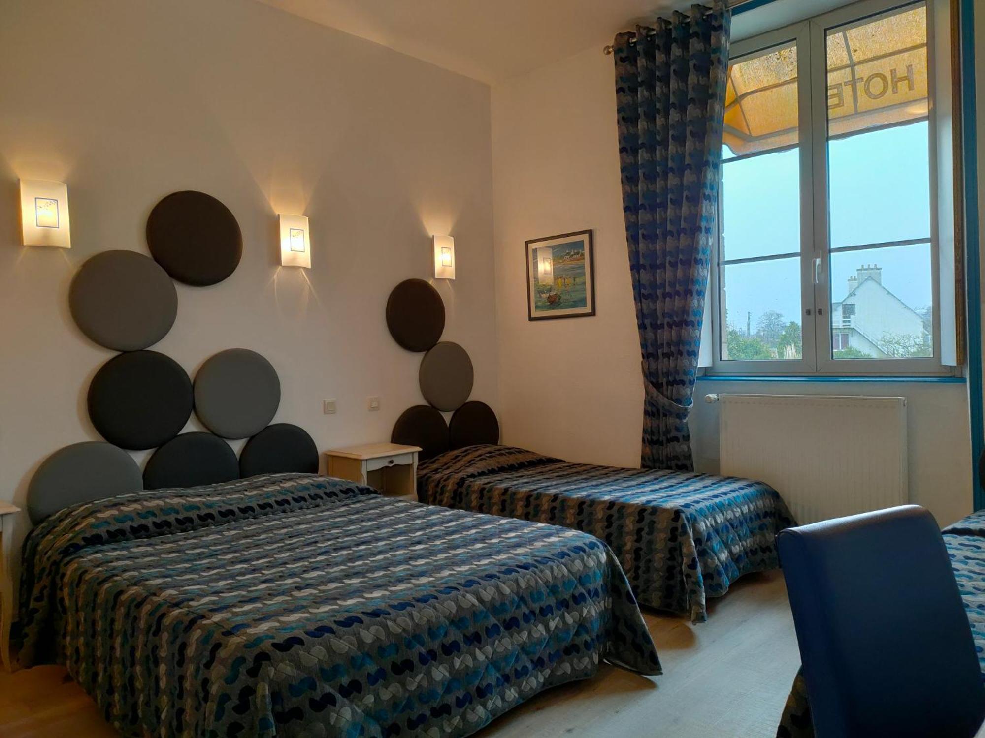 Hotel Le Littoral Lezardrieux Exterior photo