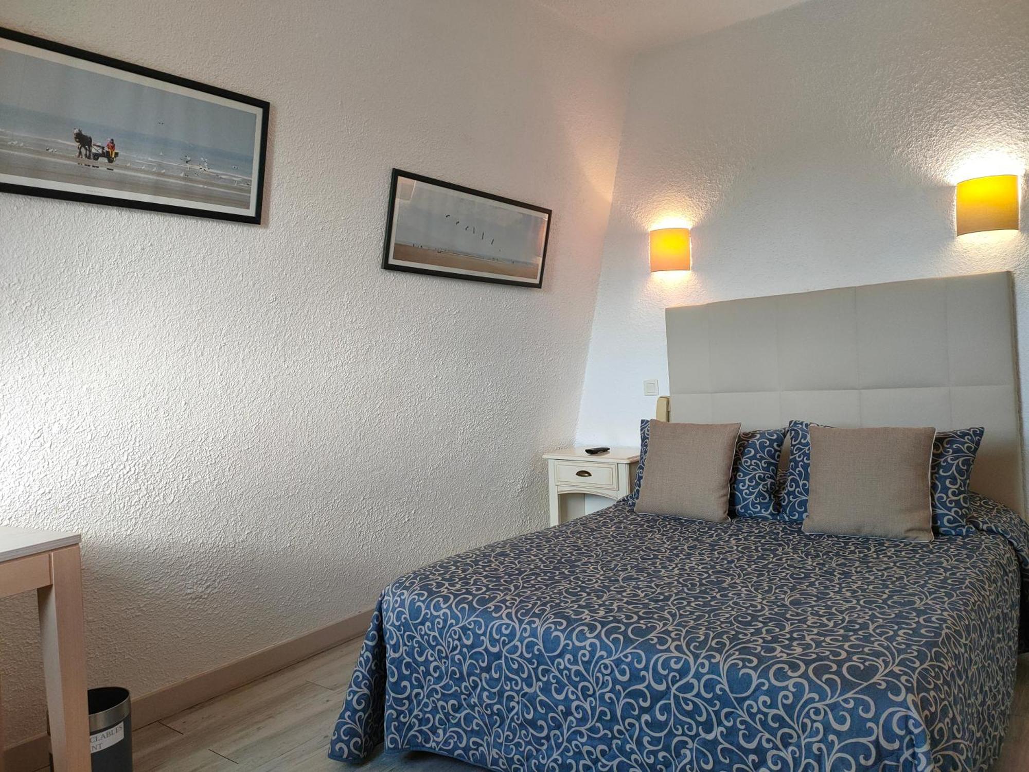 Hotel Le Littoral Lezardrieux Exterior photo
